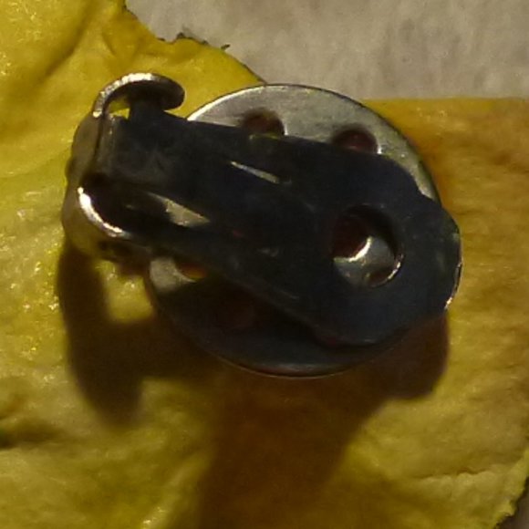 ME’LANGE Art Deco Paper Fold-back Earrings - Picture 4 of 4